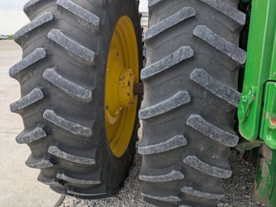 2020 John Deere 8320R - Image 18