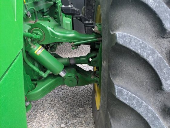 2020 John Deere 8320R - Image 13