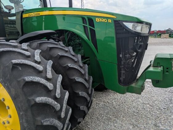 2020 John Deere 8320R - Image 12