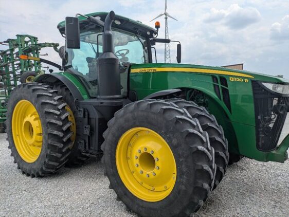 2020 John Deere 8320R - Image 6