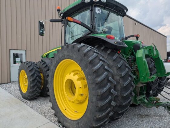 2020 John Deere 8320R - Image 8