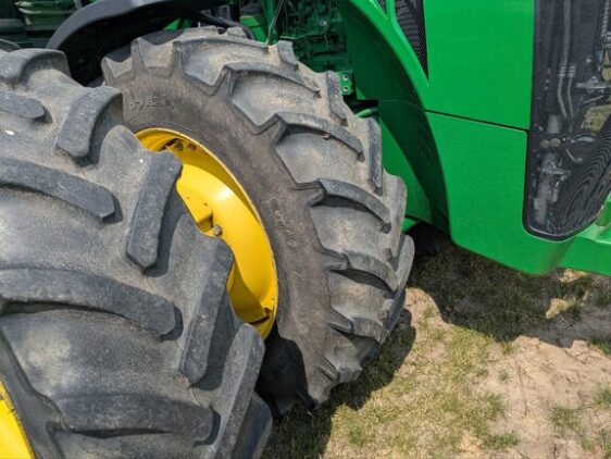 2020 John Deere 8320R - Image 14
