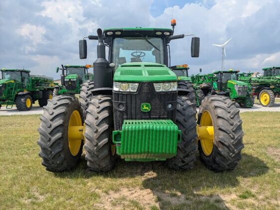 2020 John Deere 8320R - Image 4