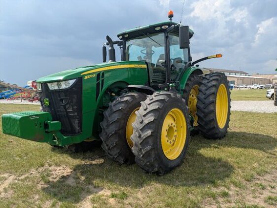 2020 John Deere 8320R
