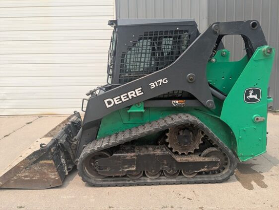 2018 John Deere 317G - Image 2