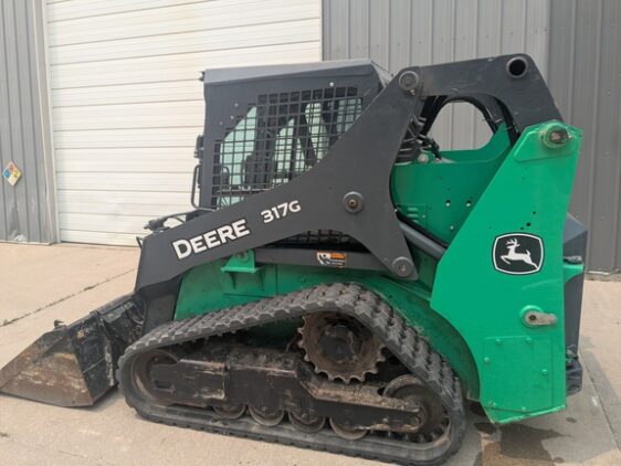 2018 John Deere 317G - Image 5