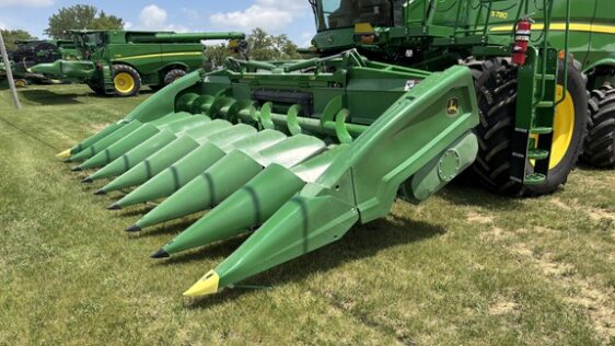 2023 John Deere C8F - Image 2