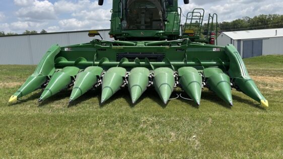 2023 John Deere C8F