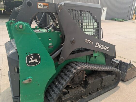 2018 John Deere 317G - Image 21