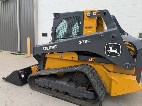 2022 John Deere 333G - Image 3