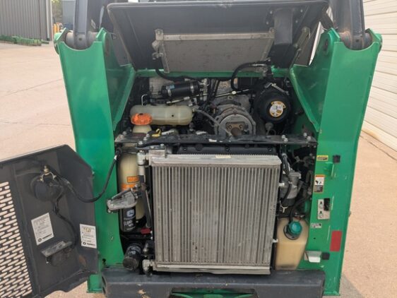 2018 John Deere 317G - Image 27