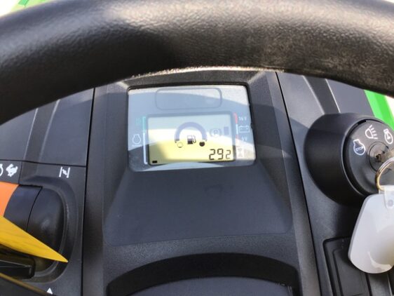 2023 John Deere X390 - Image 14