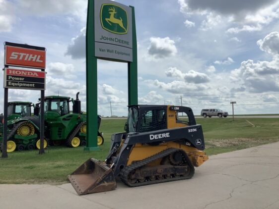 2016 John Deere 333E - Image 9