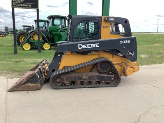 2016 John Deere 333E - Image 6