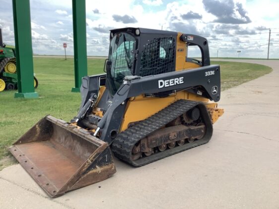 2016 John Deere 333E