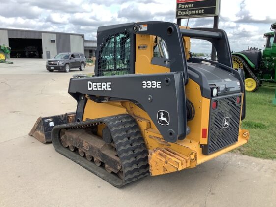 2016 John Deere 333E - Image 12