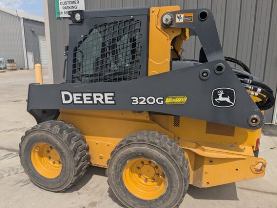 2018 John Deere 320G - Image 11