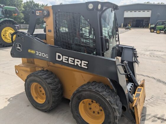 2018 John Deere 320G - Image 2