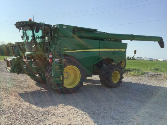 2019 John Deere S780 - Image 16