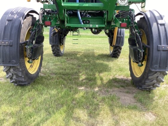2019 John Deere R4038 - Image 33