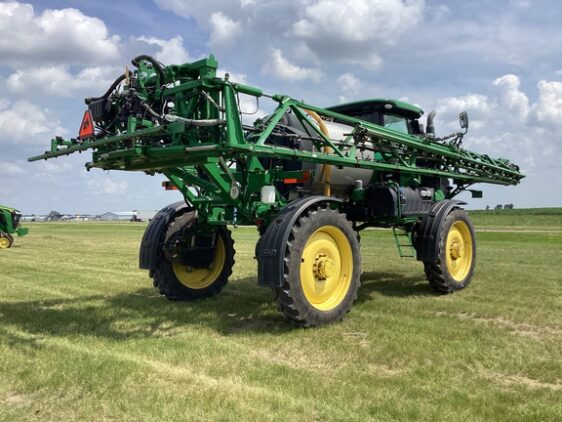 2019 John Deere R4038 - Image 9