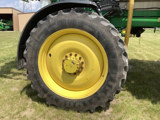 2019 John Deere R4038 - Image 39