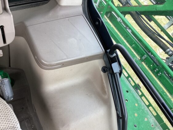 2019 John Deere R4038 - Image 17