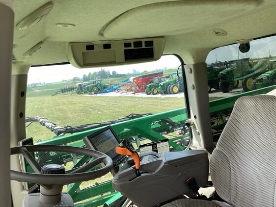 2019 John Deere R4038 - Image 16