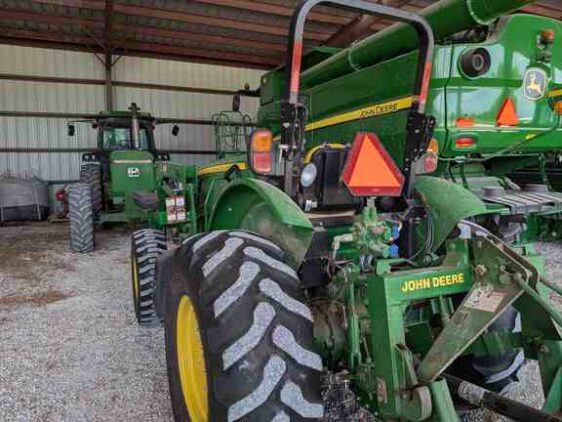 2015 John Deere 5085E - Image 5
