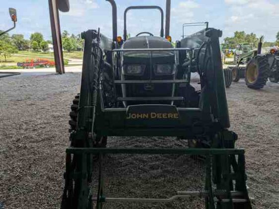 2015 John Deere 5085E - Image 4