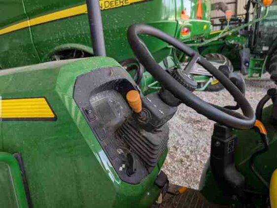 2015 John Deere 5085E - Image 23