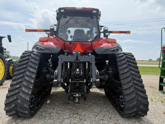 2024 Case IH Magnum 380 AFS Row - Image 4