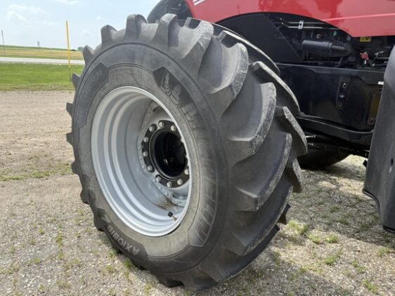 2024 Case IH Magnum 380 AFS Row - Image 11