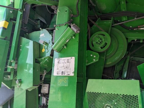 2016 John Deere S680 - Image 18