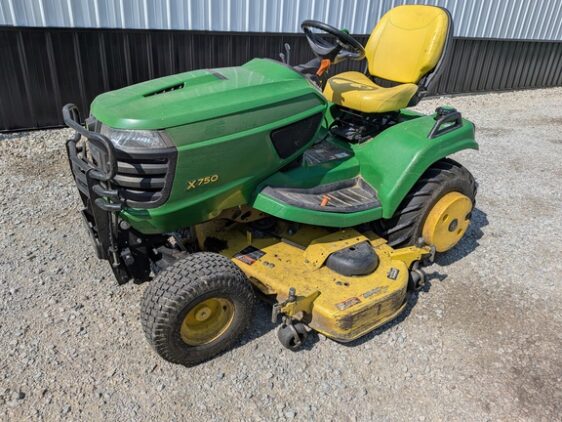 2014 John Deere X750