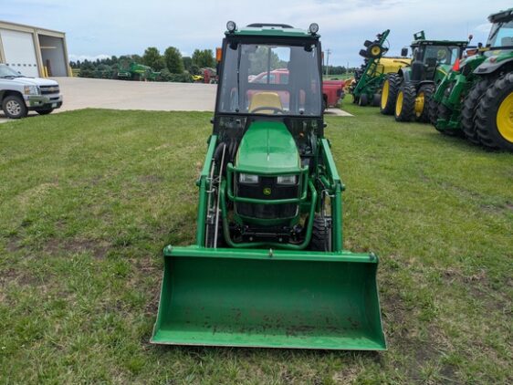 2015 John Deere 1025R - Image 8