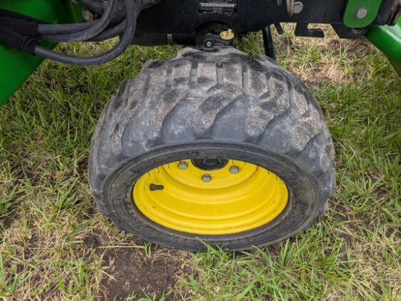 2015 John Deere 1025R - Image 22