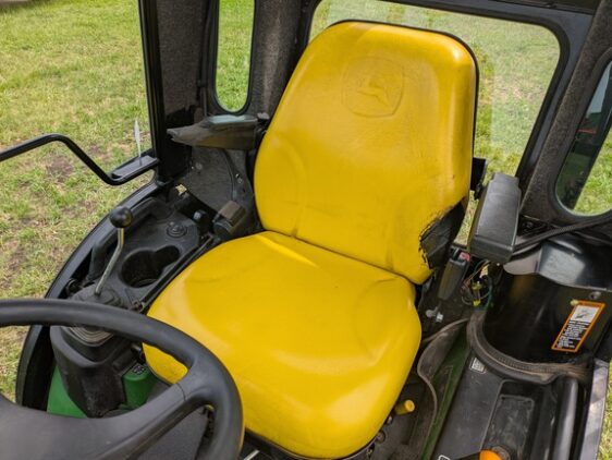2015 John Deere 1025R - Image 10