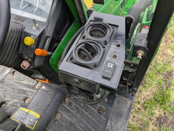 2015 John Deere 1025R - Image 16