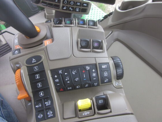 2024 John Deere 8R 410 - Image 17