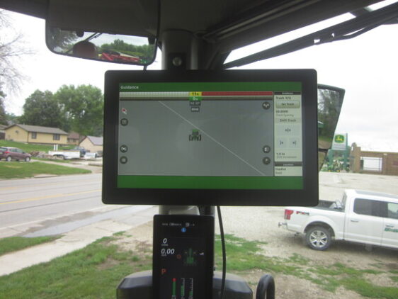 2024 John Deere 8R 410 - Image 27