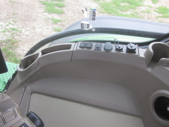 2024 John Deere 8R 410 - Image 13