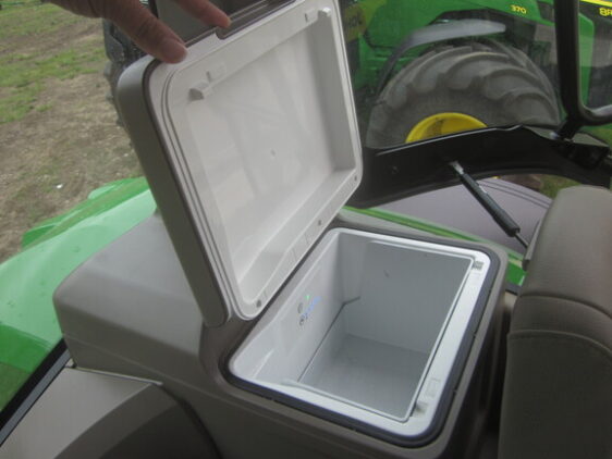 2024 John Deere 8R 410 - Image 9