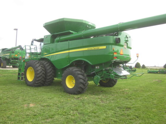 2023 John Deere S780 - Image 3