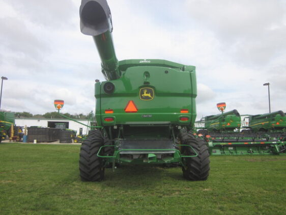 2023 John Deere S780 - Image 2