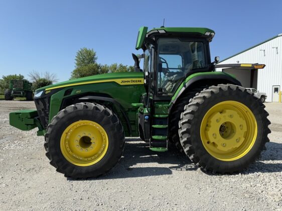 2024 John Deere 8R 410 - Image 8