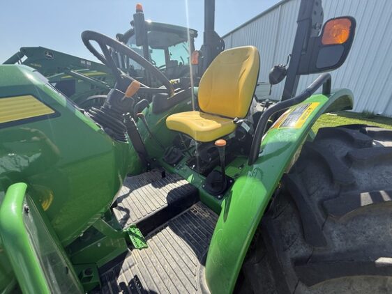 2023 John Deere 5067E - Image 8