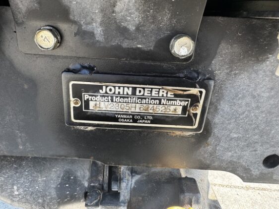 2010 John Deere 2305 - Image 6