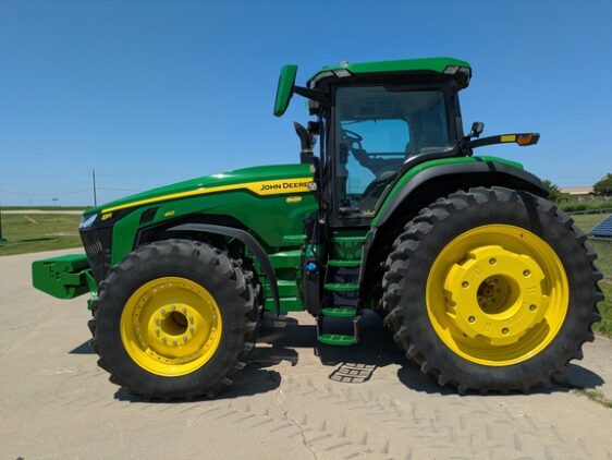 2024 John Deere 8R 410 - Image 2
