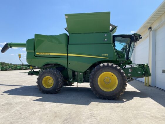 2022 John Deere S780